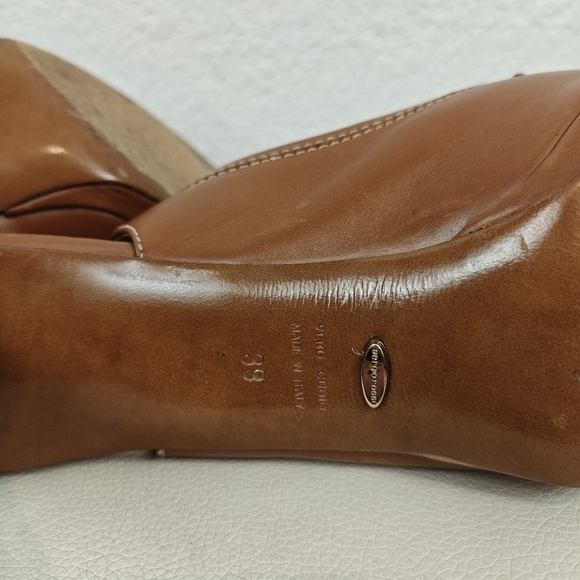 Sergio Rossi Brown Leather Closed Toe Pumps Preppy Size 39EU 9.5US - Picture 14 of 14